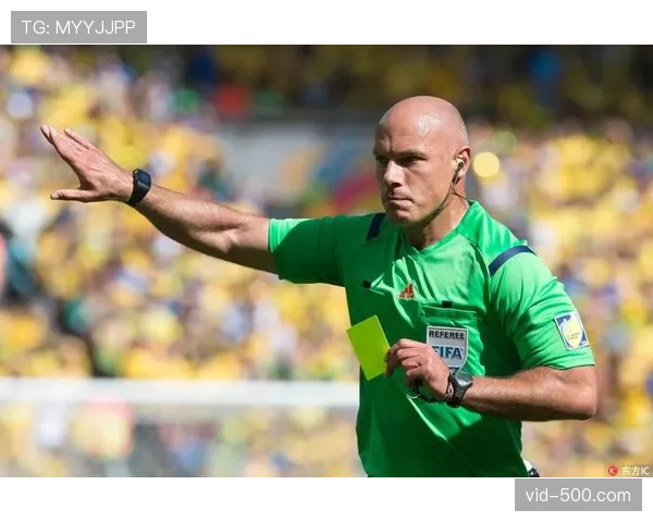 西甲裁判委员会公布本轮执法名单,名哨吉尔-曼萨诺将执法国家德比 西甲裁判委员会公布本轮执法名单,名哨吉尔-曼萨诺将执法国家德比